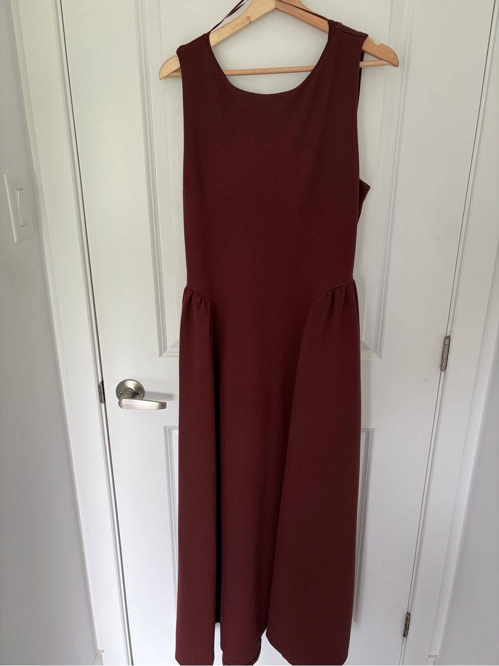 Dynamite Sleeveless Mocha Midi Dress